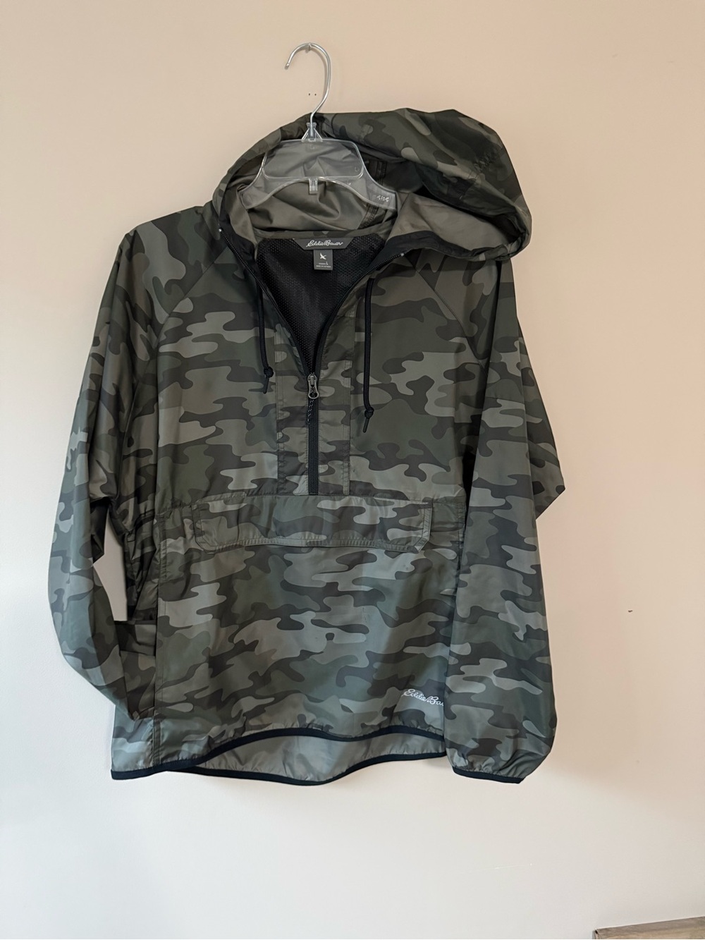 Eddie Bauer Men's Camo Hooded Windbreaker in Green and Gray